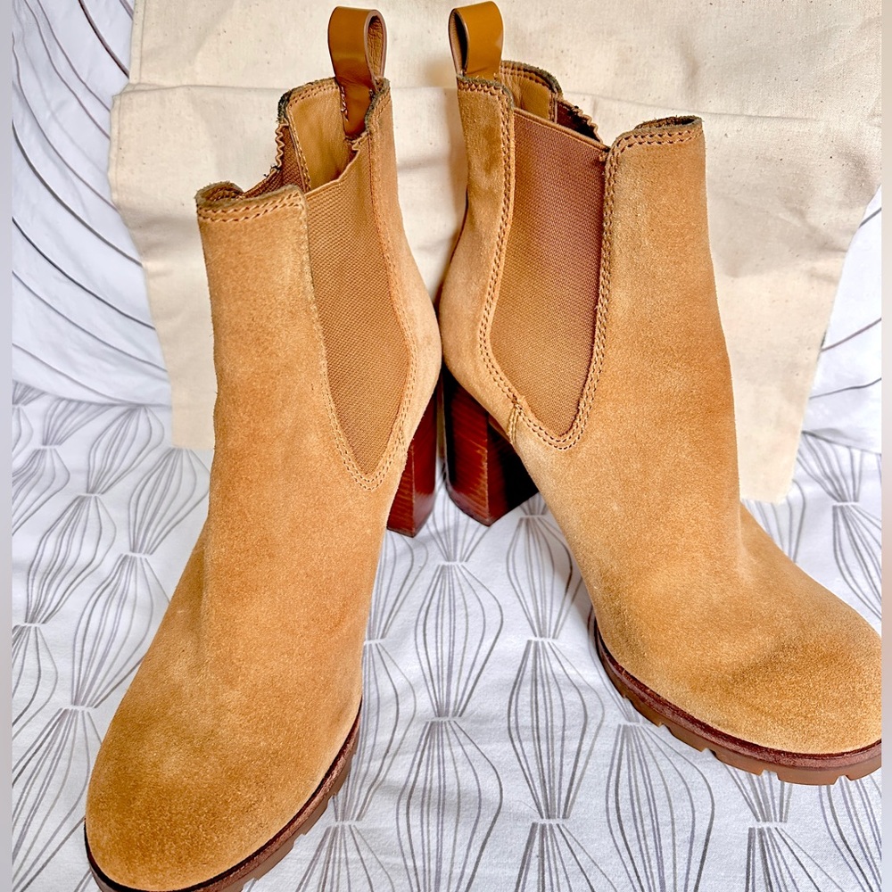 Women’s Tory Burch Tan Brown Suede Stafford Chelsea Ankle Boots 7.5 booties